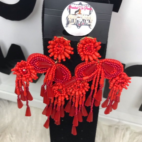 Hanger Earrings - Picture 5 of 6